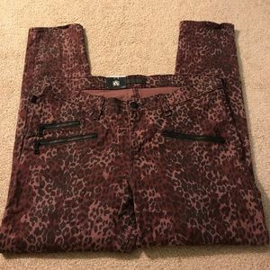 NWT Rock and Republic Jeans🌺💜